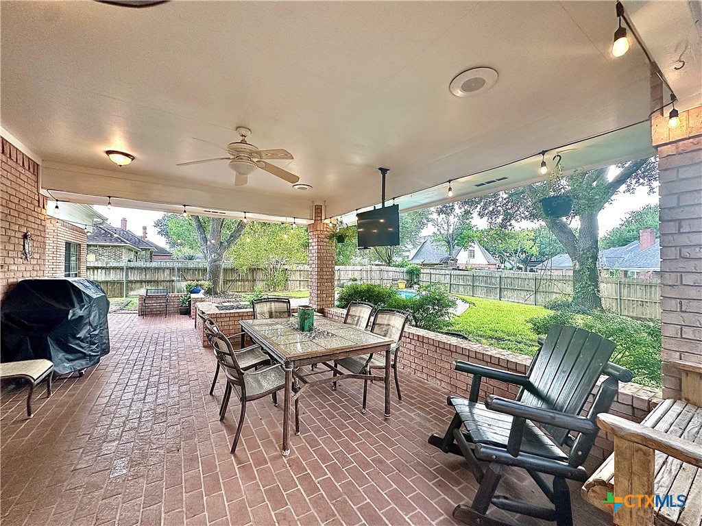 210 Woodlands Lane