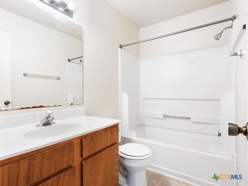 825 Sagewood Trail 825