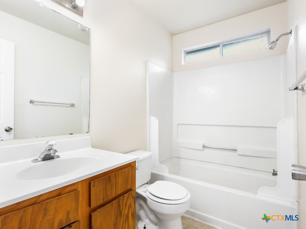 825 Sagewood Trail 825