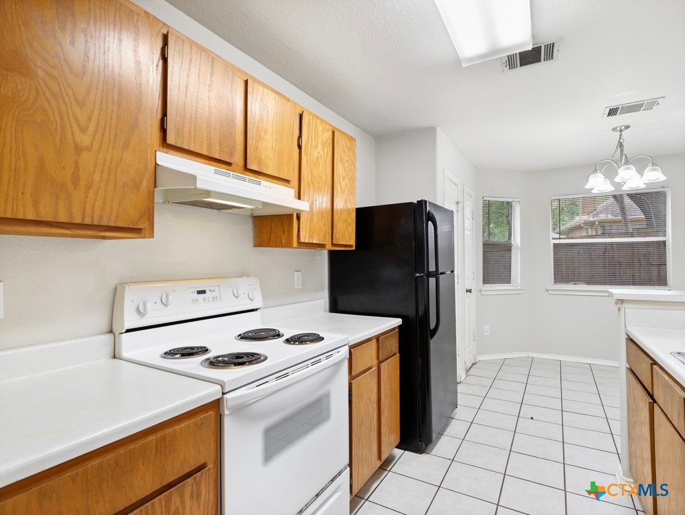 825 Sagewood Trail 827