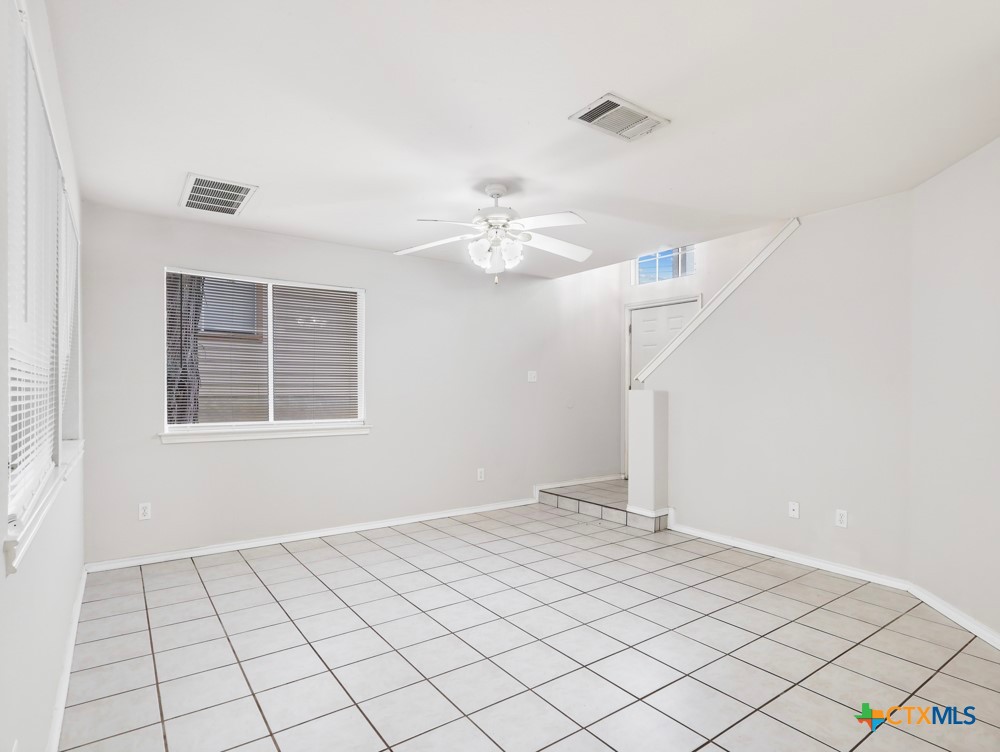 825 Sagewood Trail 827