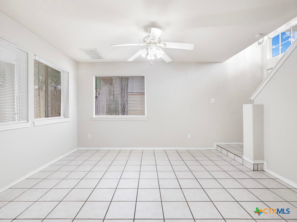 825 Sagewood Trail 827
