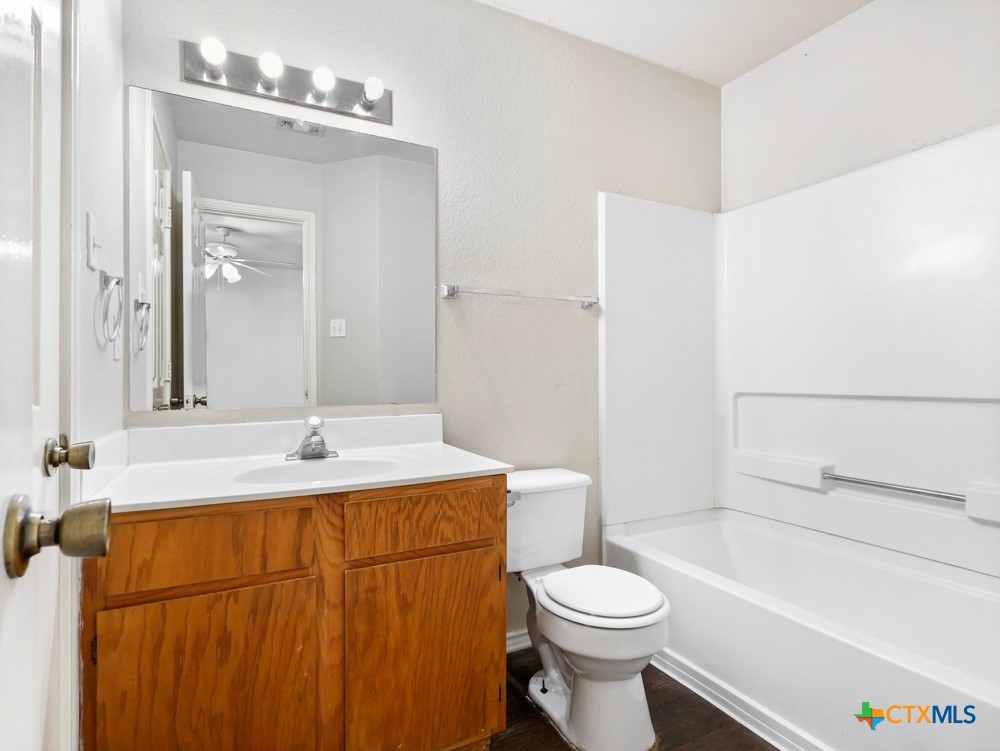 825 Sagewood Trail 827
