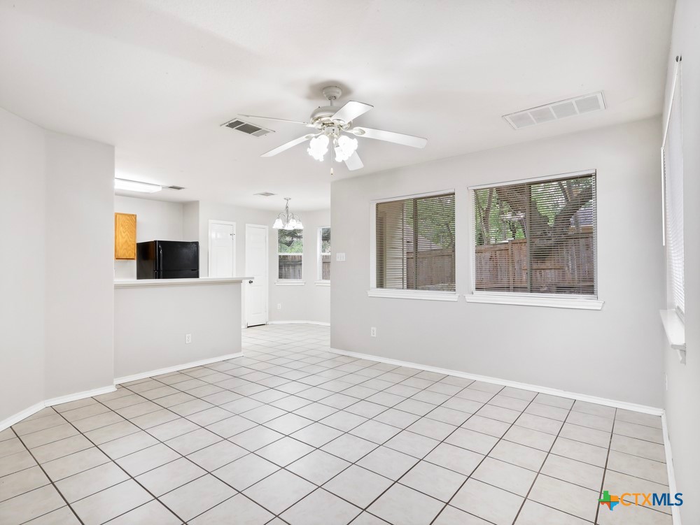 825 Sagewood Trail 827