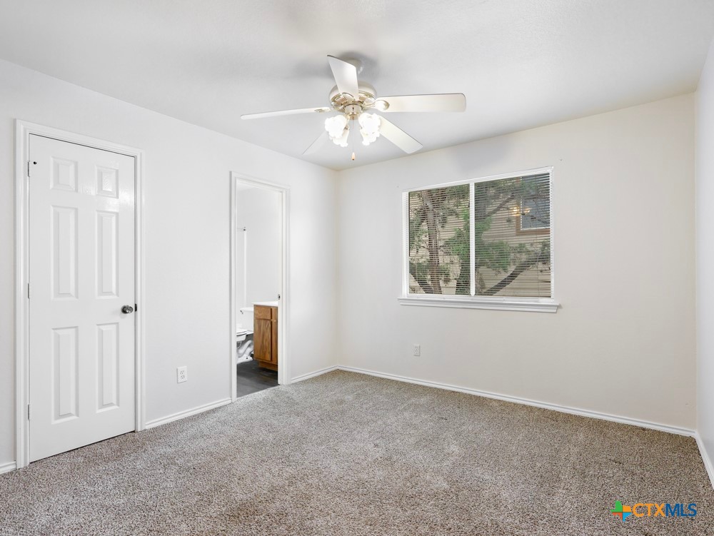 825 Sagewood Trail 827