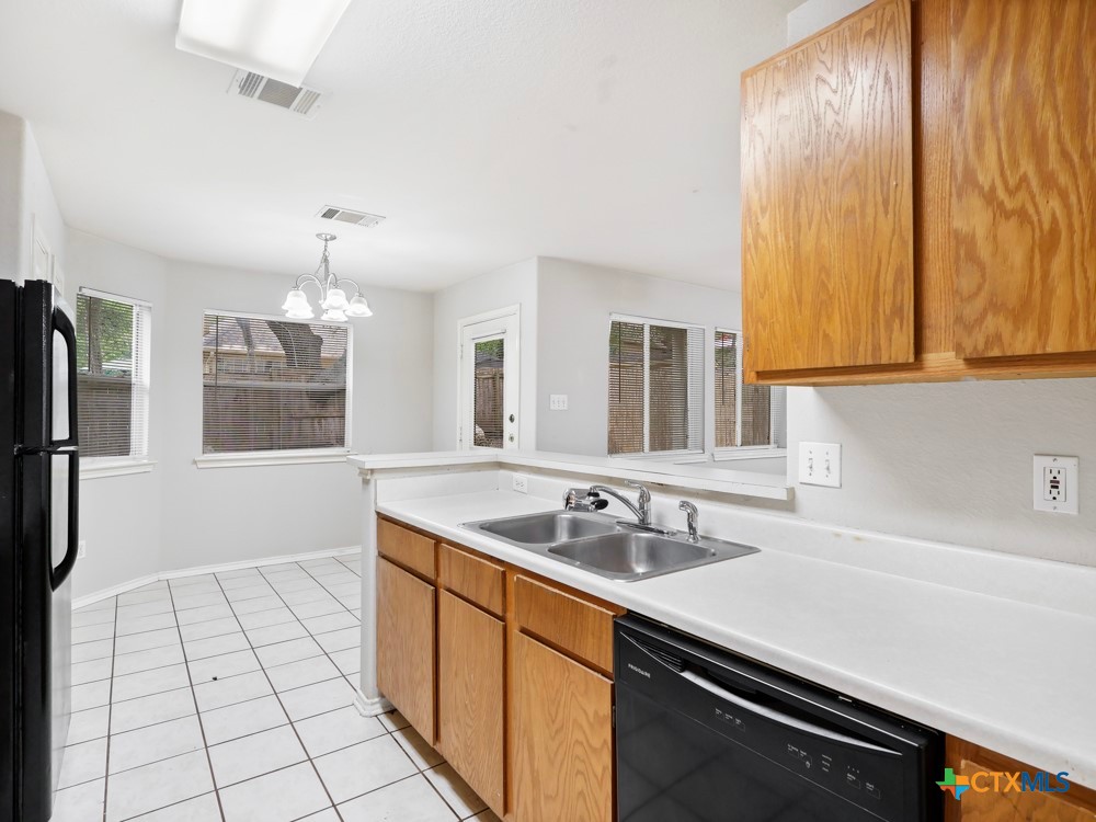 825 Sagewood Trail 827