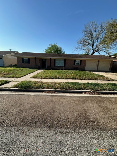 2403 E Locust Avenue