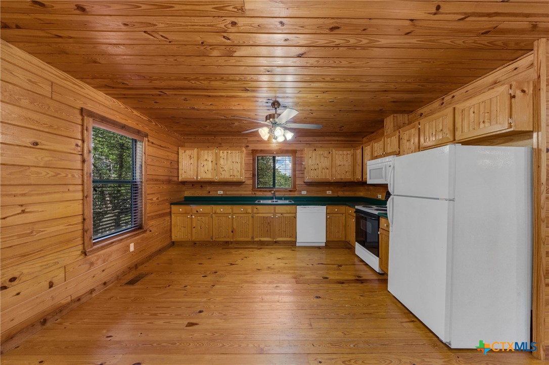 1466 Bonnyview Drive