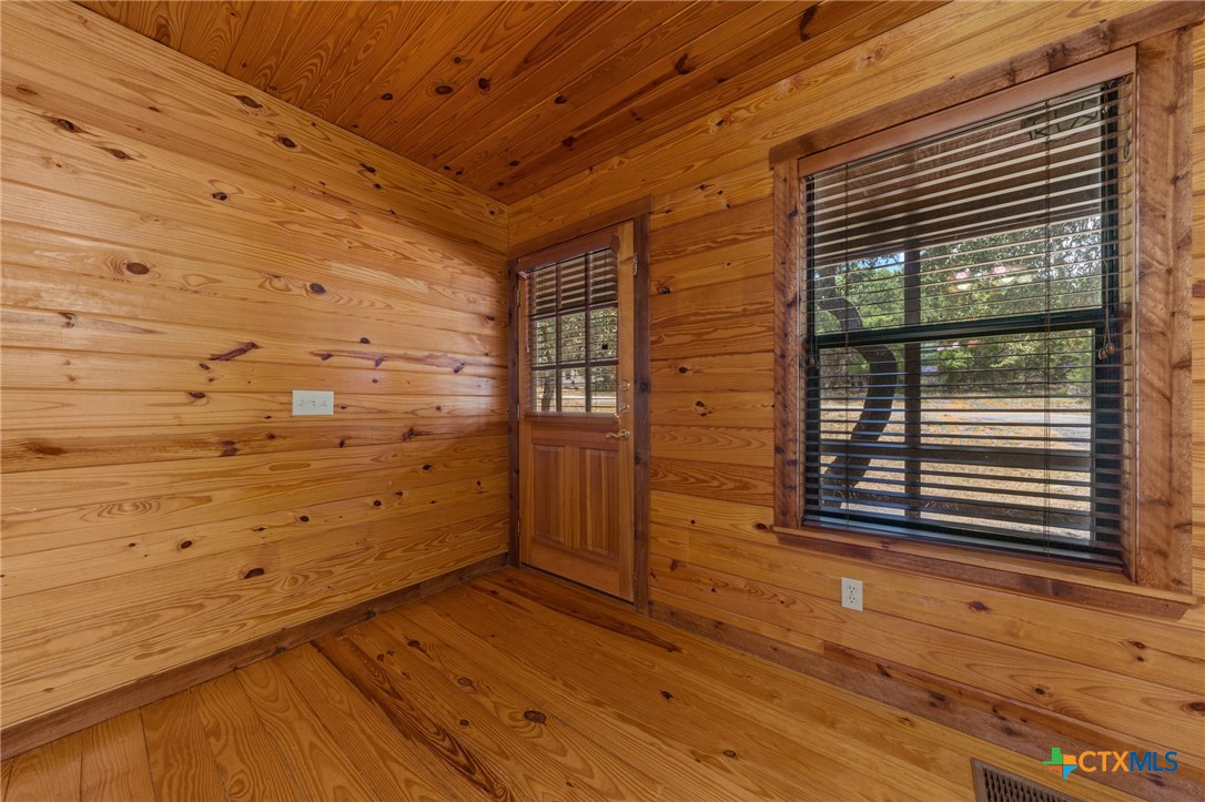 1466 Bonnyview Drive