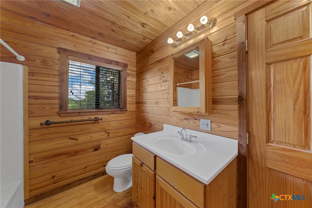 1466 Bonnyview Drive