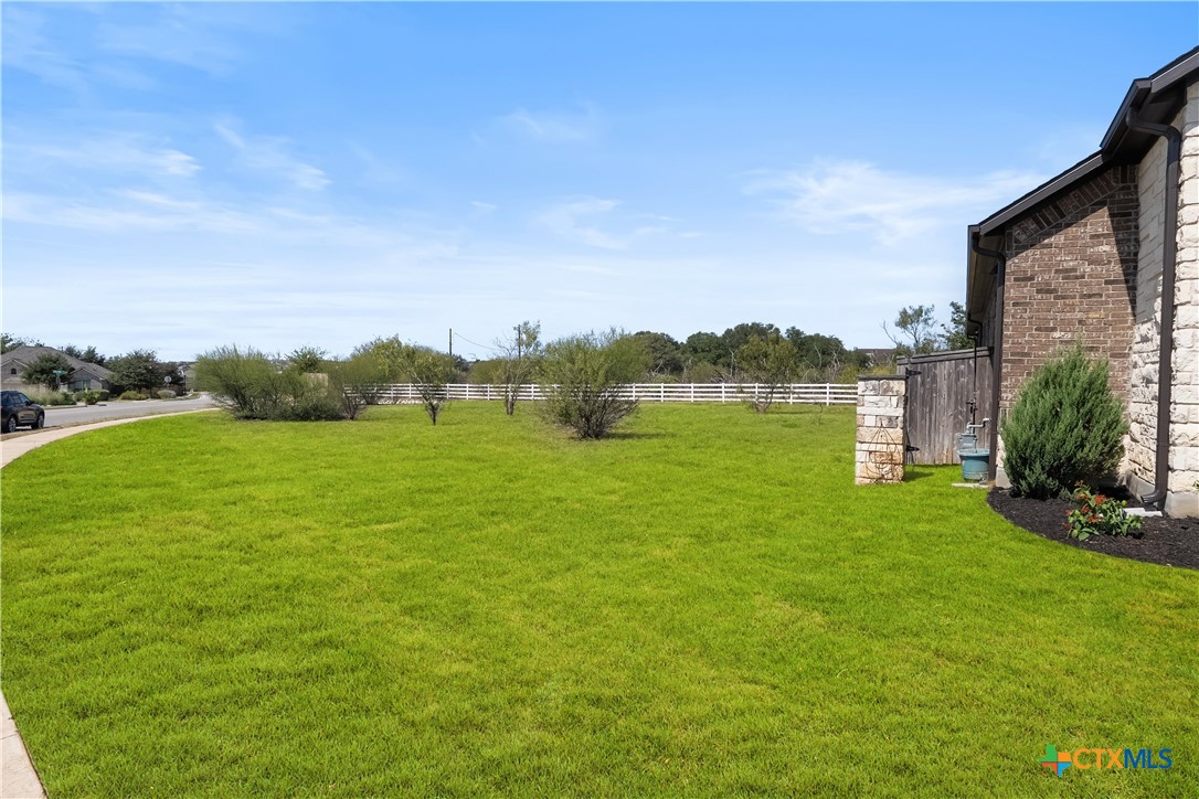 604 Academy Oaks Drive