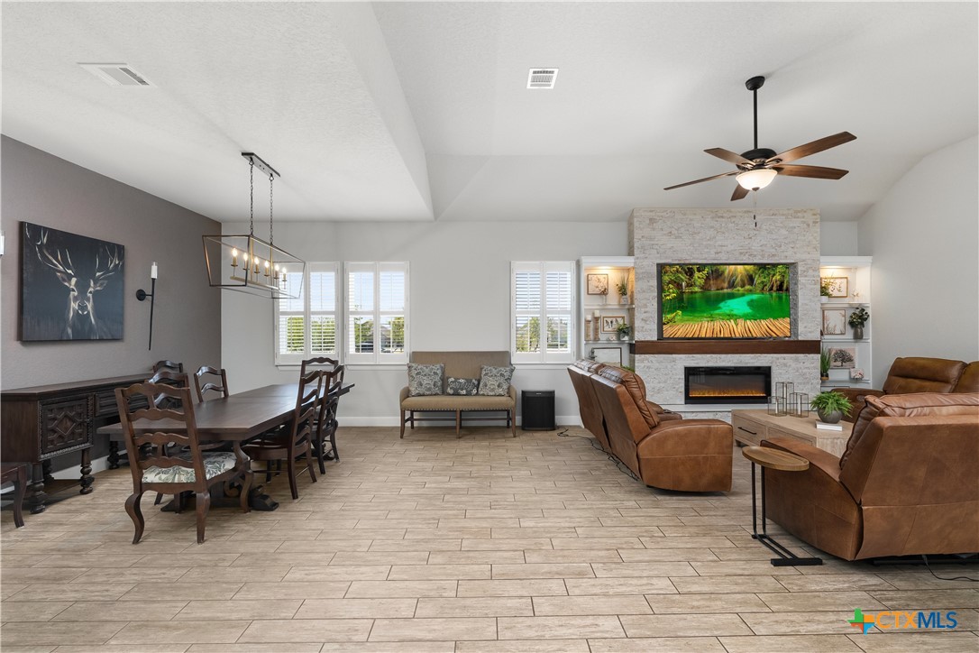 604 Academy Oaks Drive