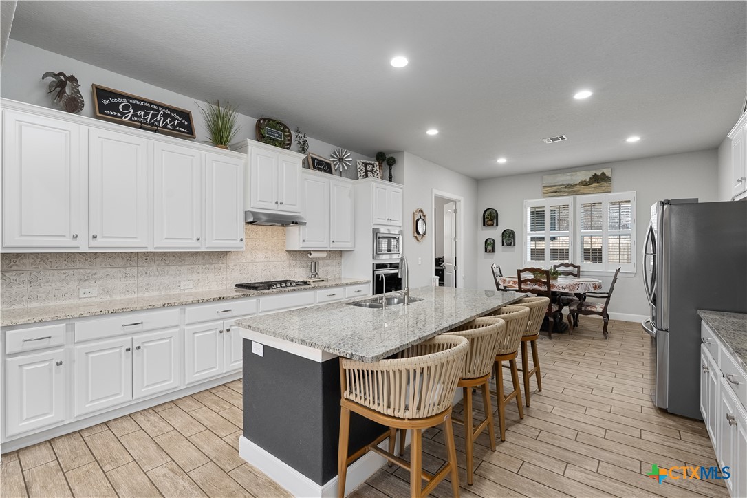 604 Academy Oaks Drive