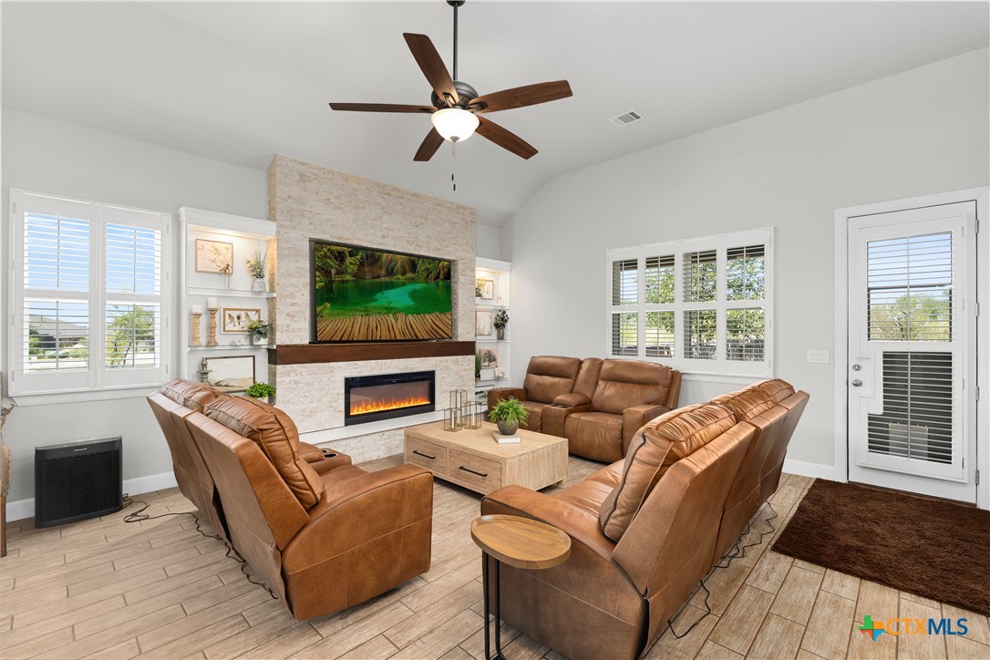 604 Academy Oaks Drive