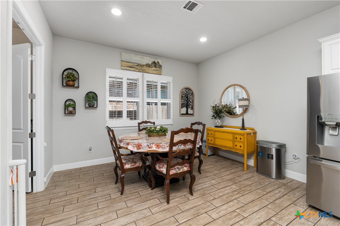 604 Academy Oaks Drive