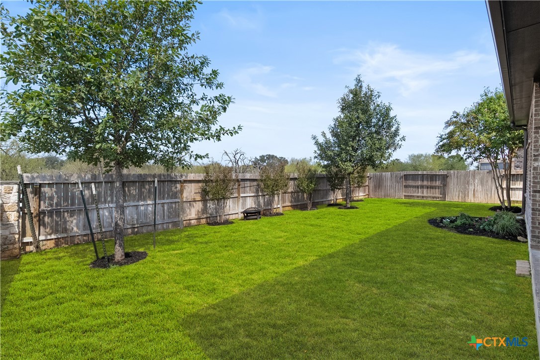 604 Academy Oaks Drive