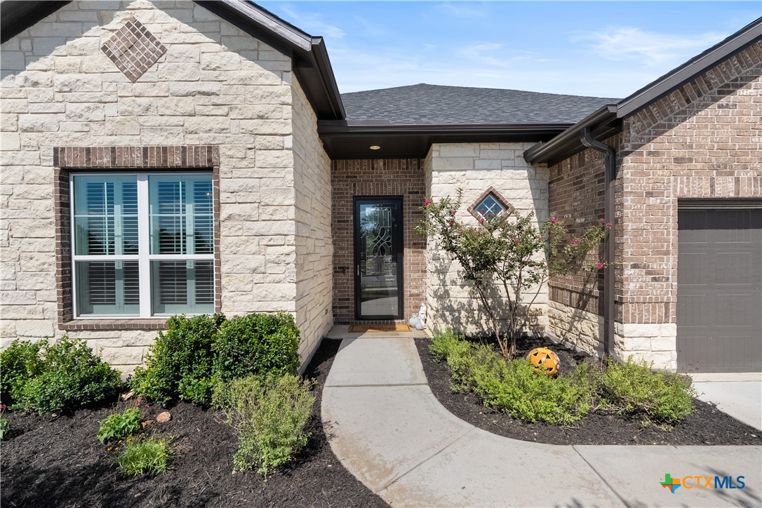 604 Academy Oaks Drive