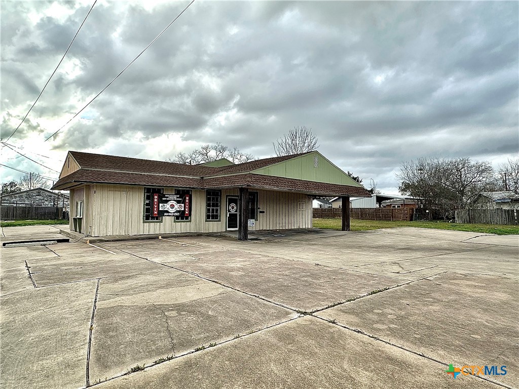 901 N Ben Jordan Street