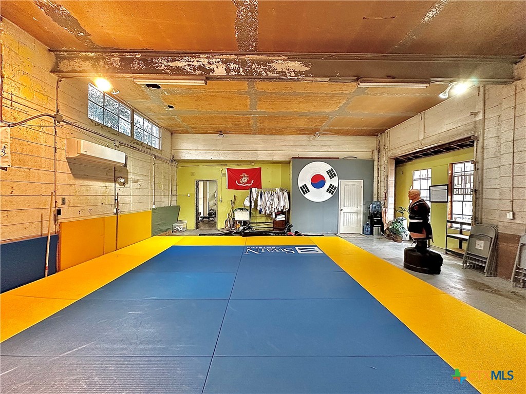 901 N Ben Jordan Street