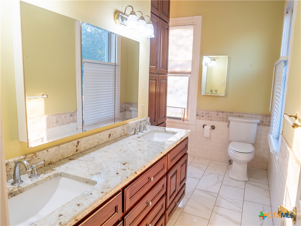 408 E Reuss Boulevard