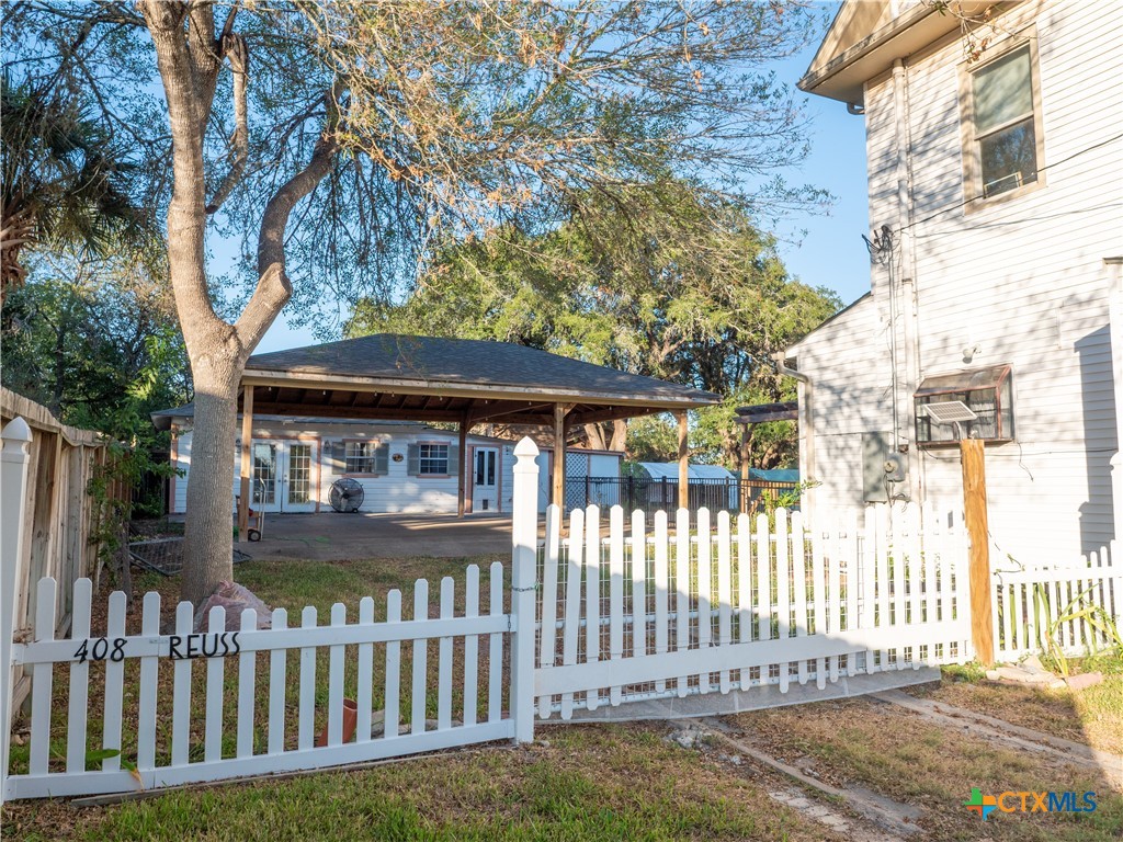 408 E Reuss Boulevard