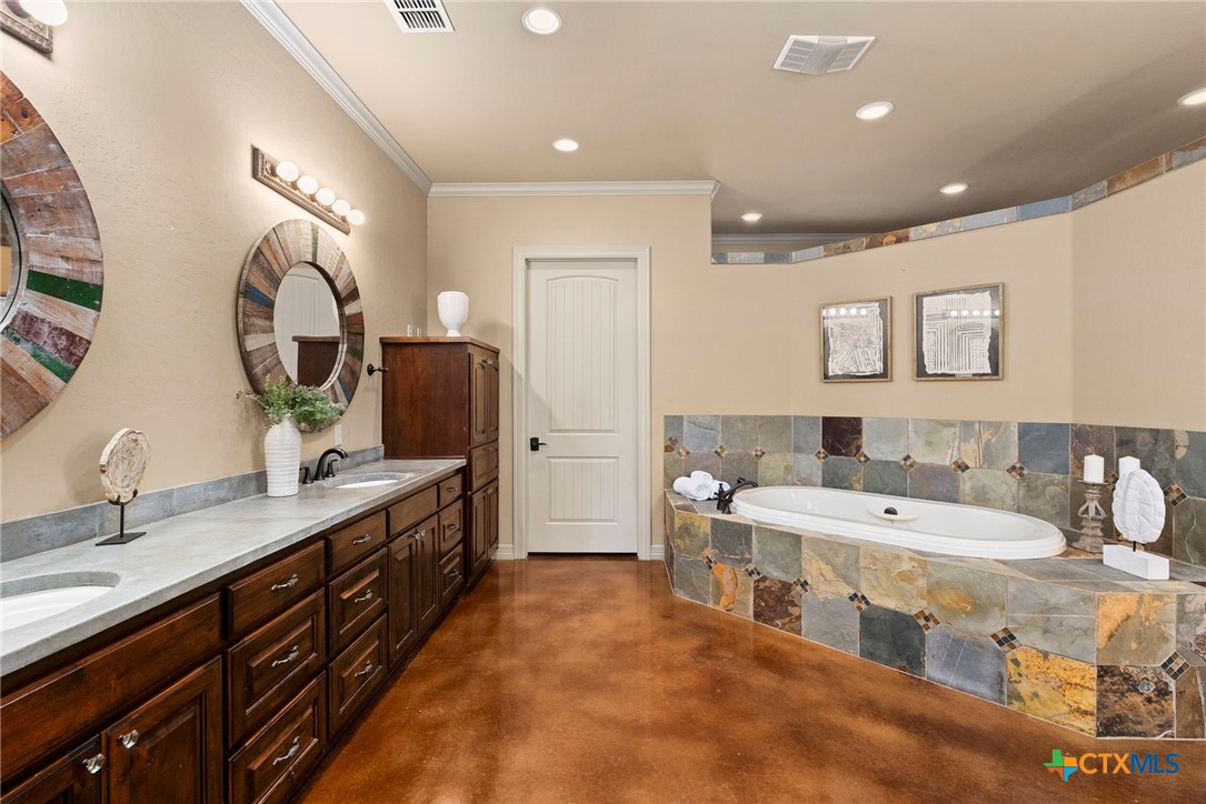 651 River Chase Dr Drive