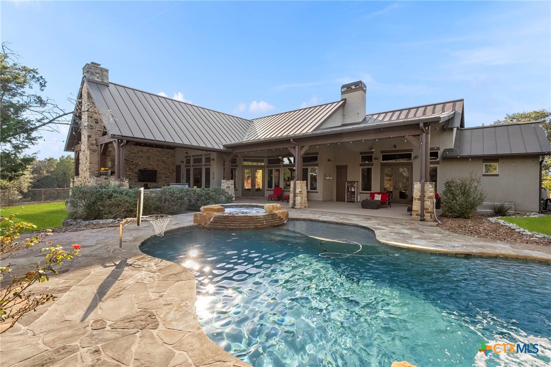 651 River Chase Dr Drive