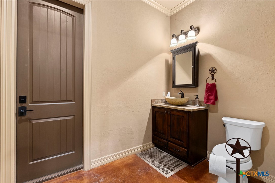 651 River Chase Dr Drive