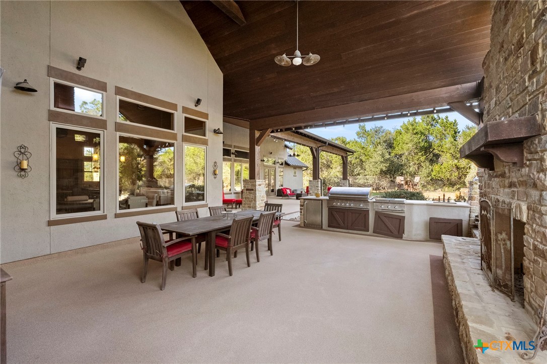 651 River Chase Dr Drive