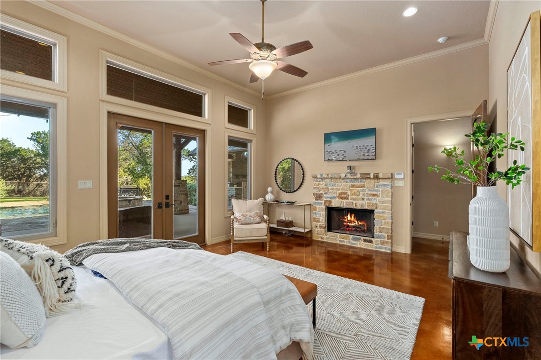 651 River Chase Dr Drive