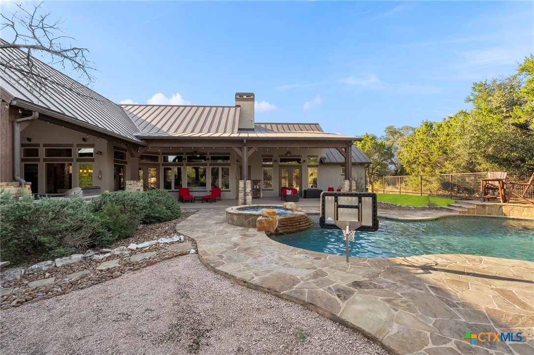 651 River Chase Dr Drive