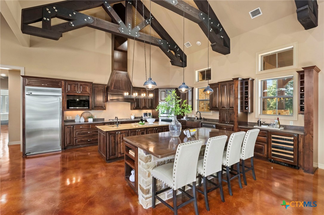 651 River Chase Dr Drive