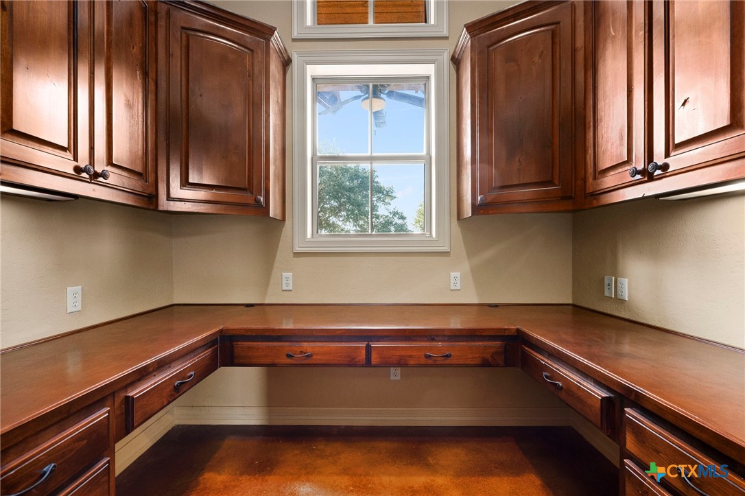 651 River Chase Dr Drive