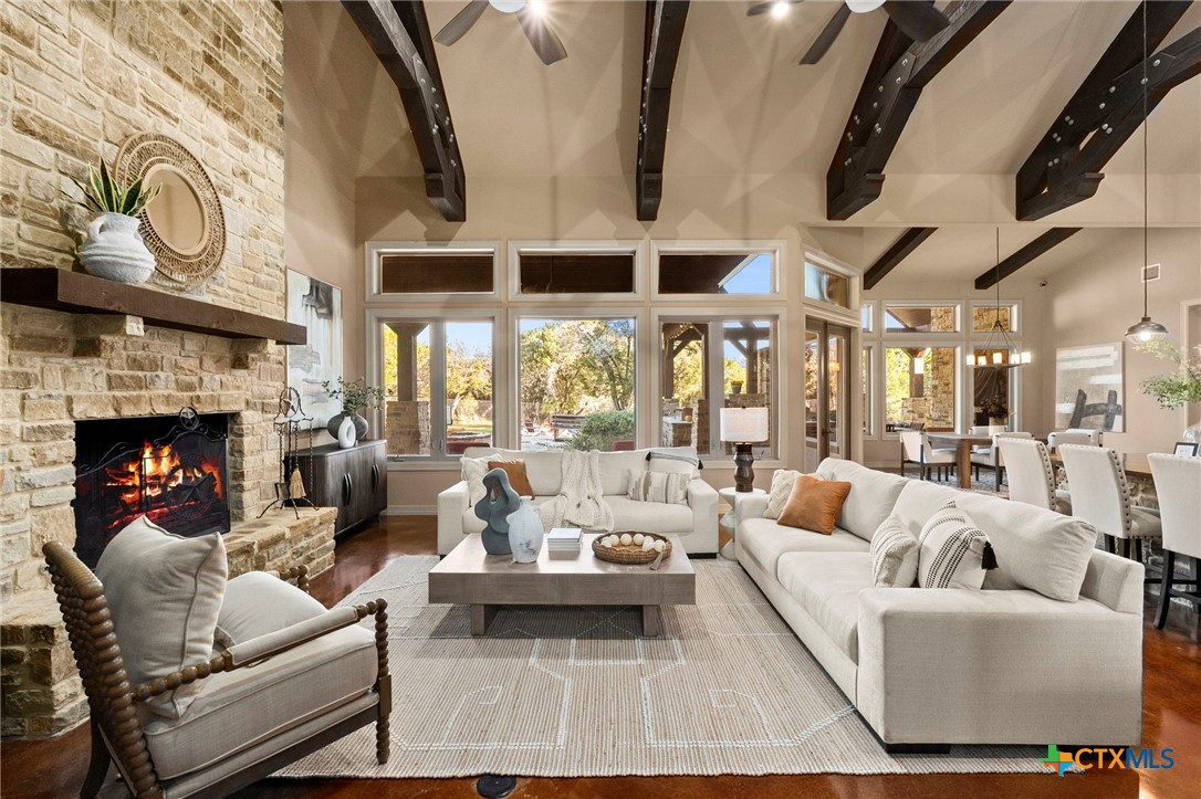 651 River Chase Dr Drive