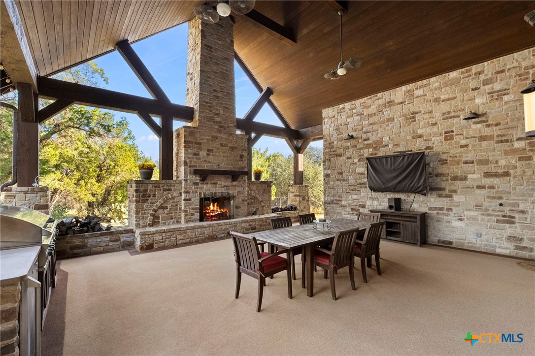 651 River Chase Dr Drive