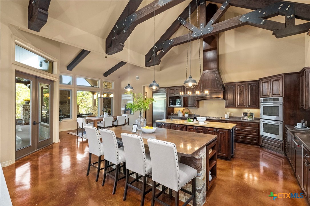 651 River Chase Dr Drive