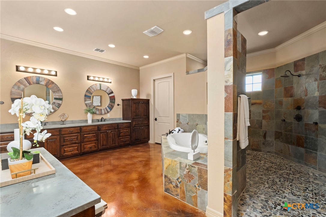 651 River Chase Dr Drive