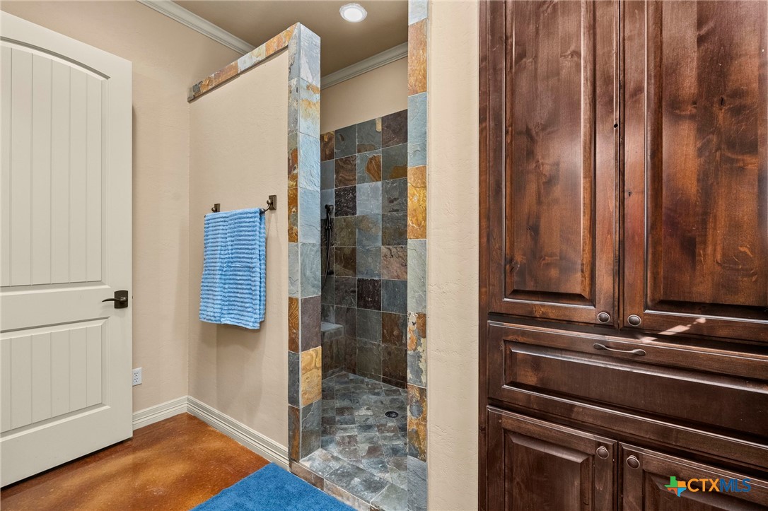 651 River Chase Dr Drive