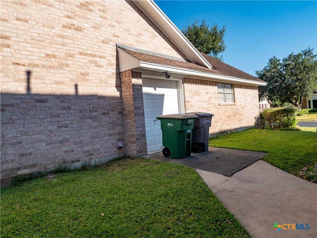 416 Charleston Drive