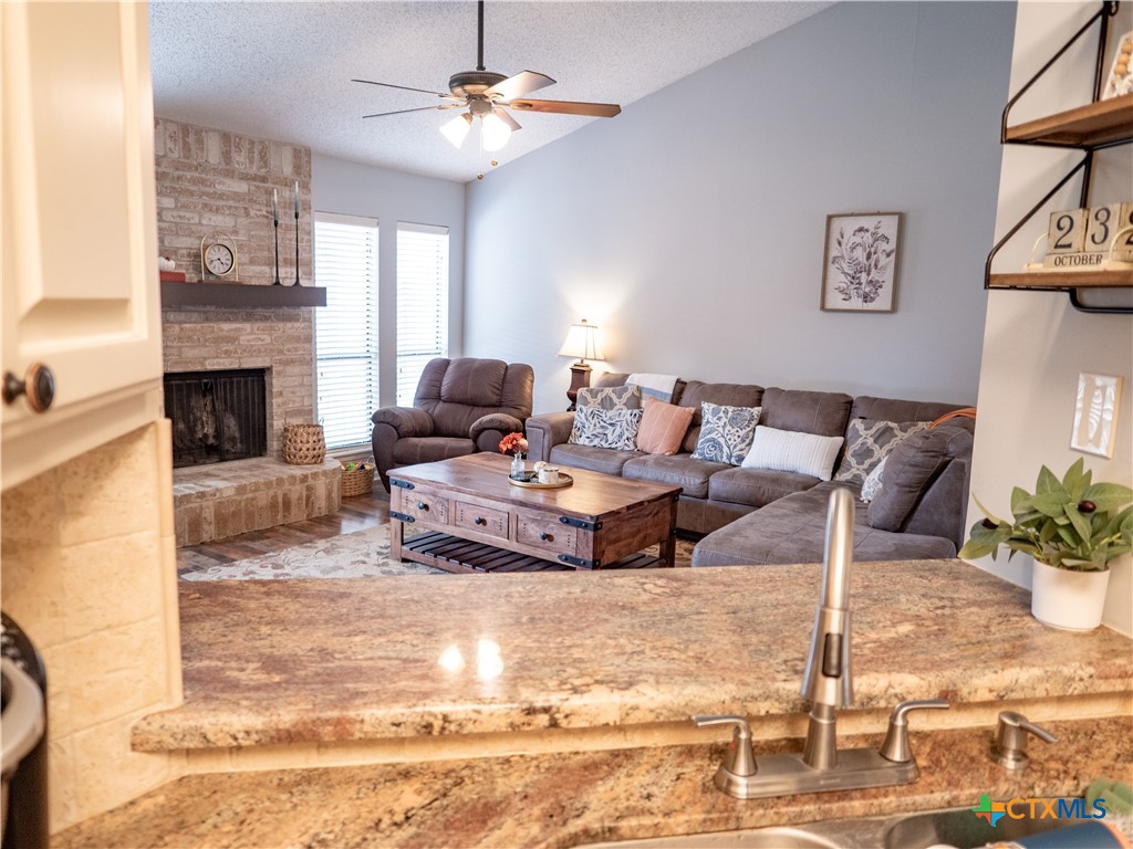 422 Kingwood