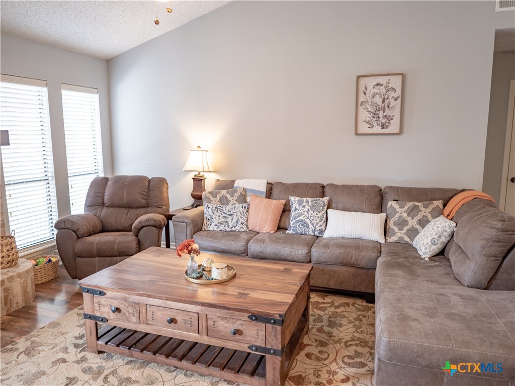 422 Kingwood