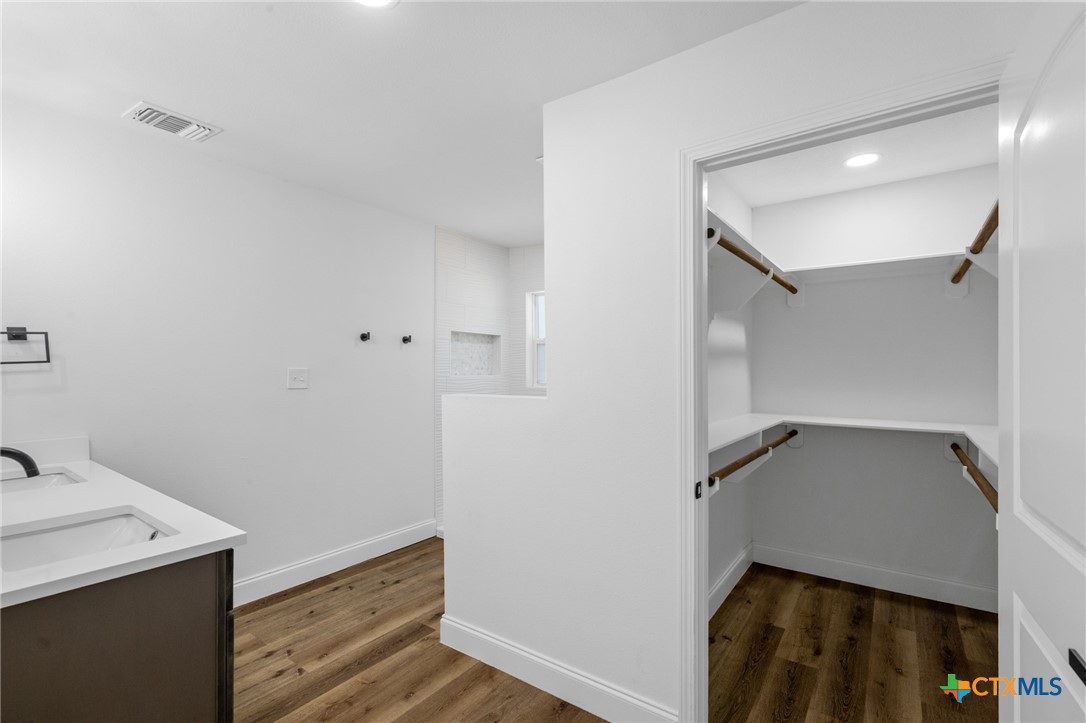 1110 Buena Vista Avenue