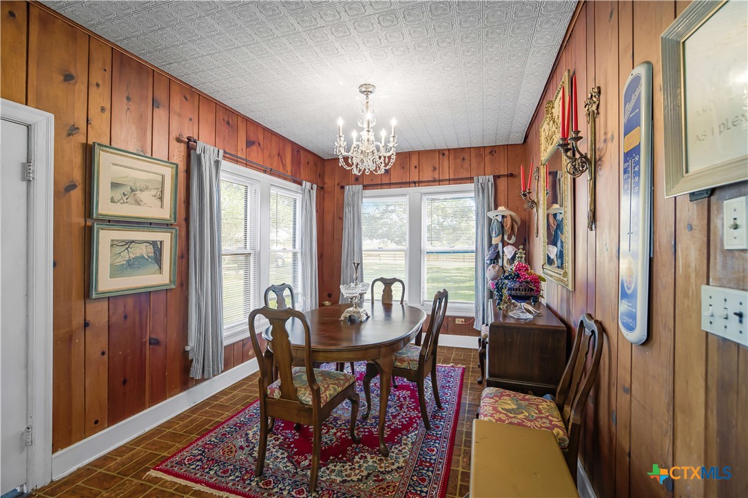 1733 County Road 284