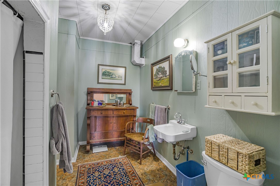 1733 County Road 284