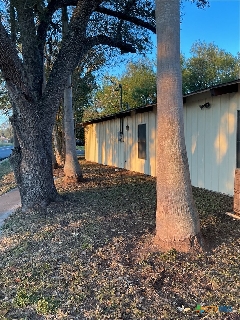 407 Wisteria Avenue