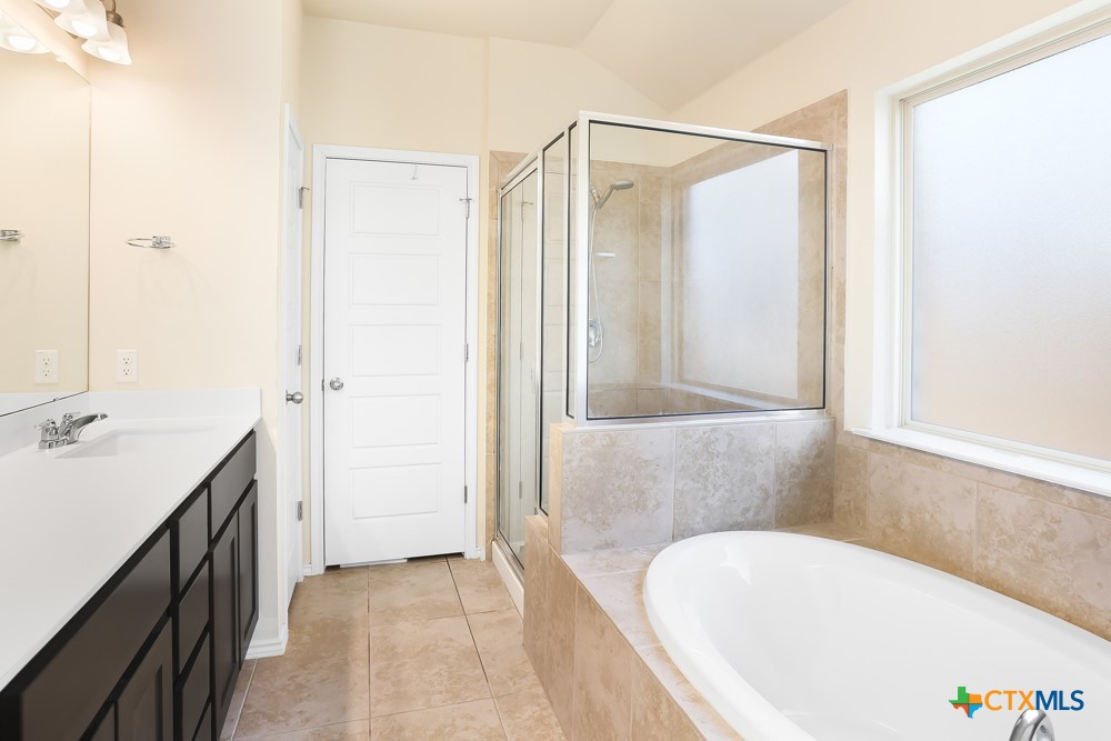 105 Leather Oak Loop