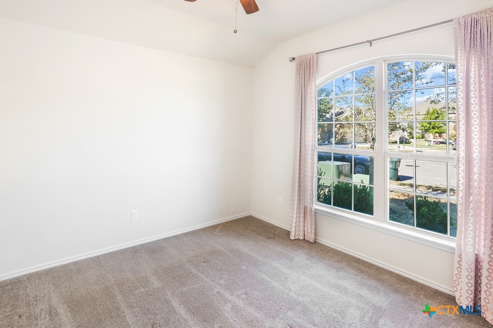 105 Leather Oak Loop