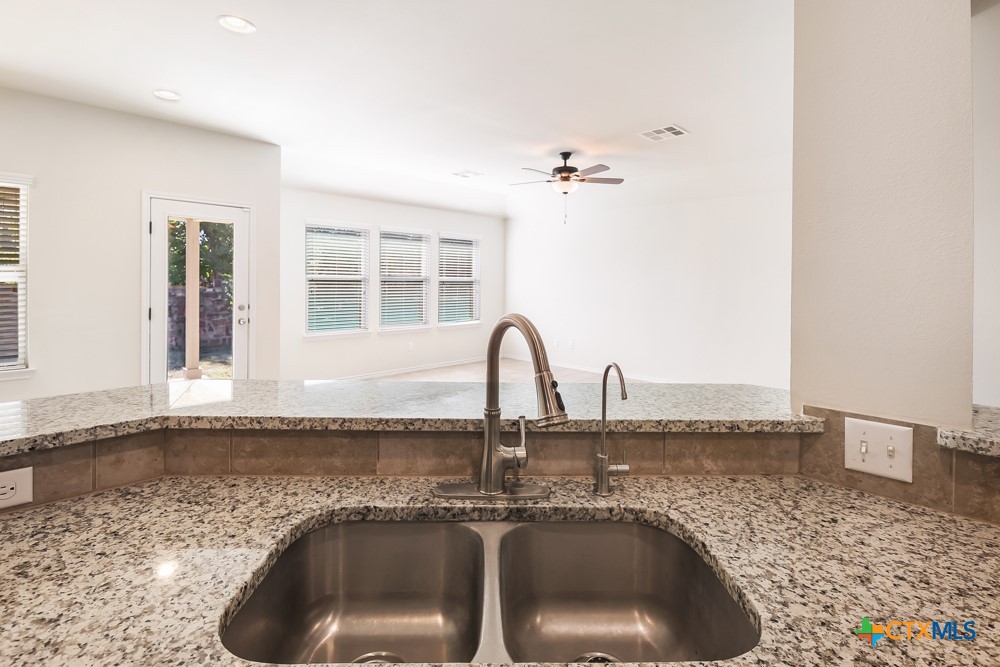 105 Leather Oak Loop