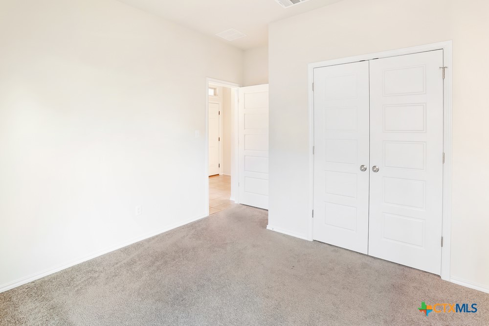 105 Leather Oak Loop