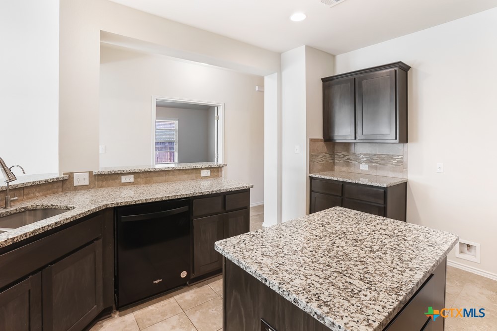 105 Leather Oak Loop